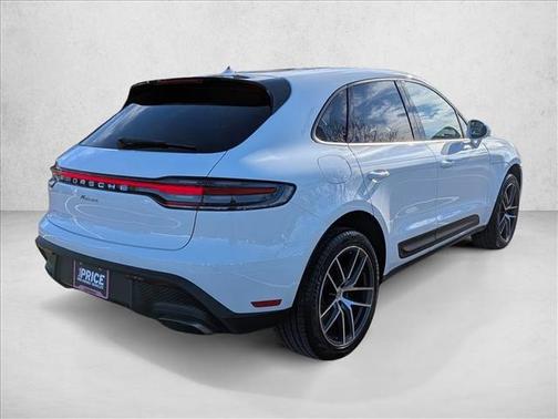 2025 Porsche Macan AWD