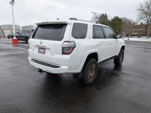 2022 Toyota 4Runner SR5