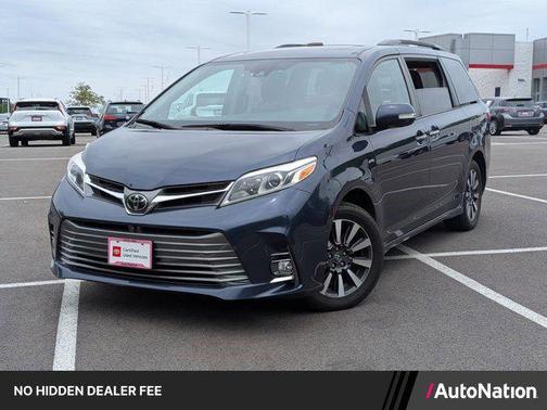 Parisian Night Pearl 2019 Toyota Sienna Limited Premium