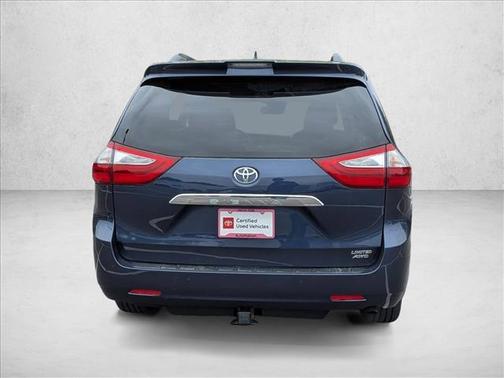 Parisian Night Pearl 2019 Toyota Sienna Limited Premium