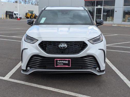 Wind Chill Pearl 2026 Toyota Highlander XSE