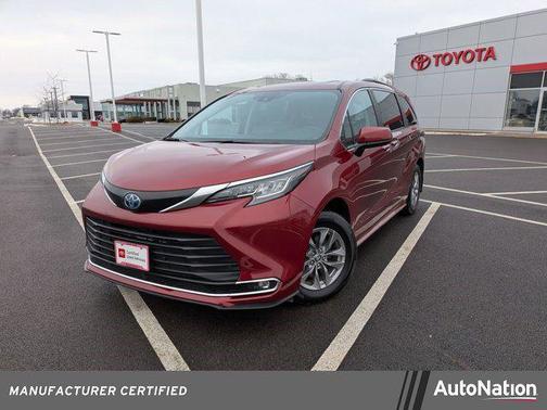 2023 Toyota Sienna XLE