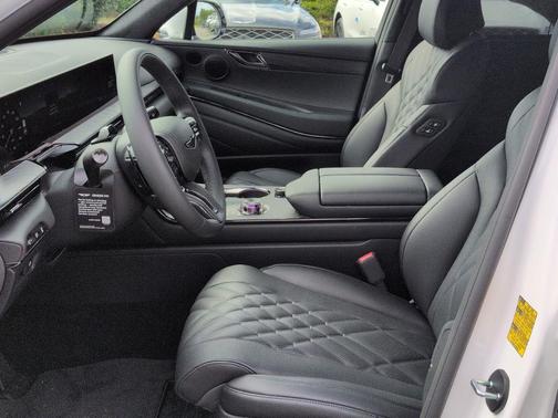 White 2026 Genesis GV80 3.5T Prestige Black