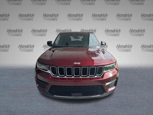 2024 Jeep Grand Cherokee Laredo 4x2