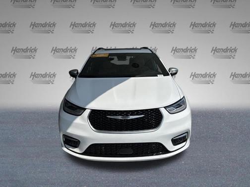 Bright White Clearcoat 2026 Chrysler Pacifica Hybrid Pinnacle