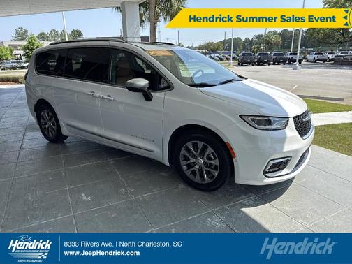 Bright White Clearcoat 2026 Chrysler Pacifica Hybrid Pinnacle