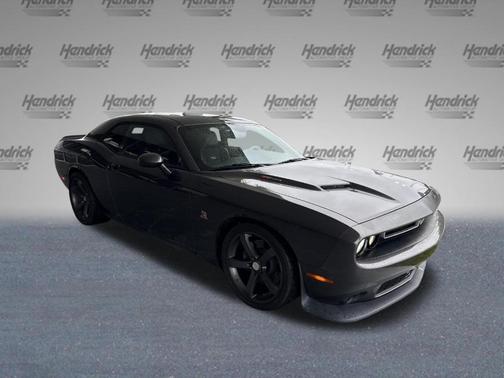 Granite Pearlcoat 2016 Dodge Challenger R/T Scat Pack