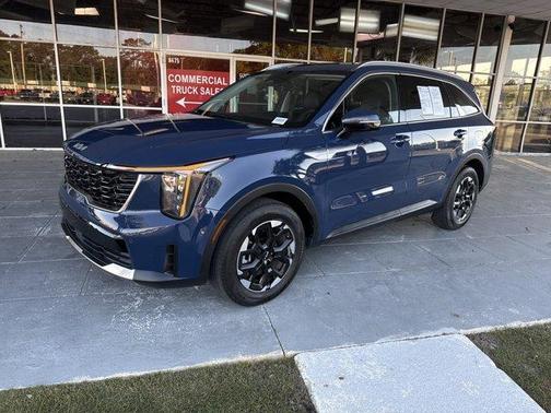 Midnight Black 2024 Kia Sorento S