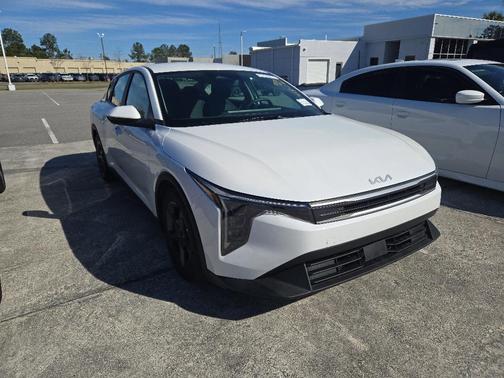 2025 Kia K4 