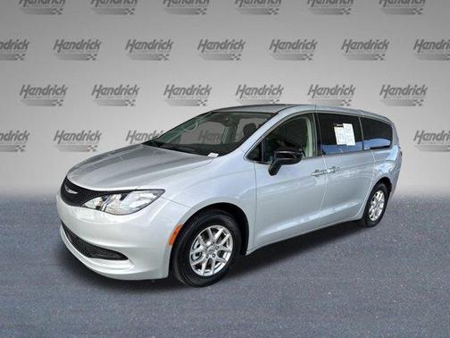 2024 Chrysler Voyager LX