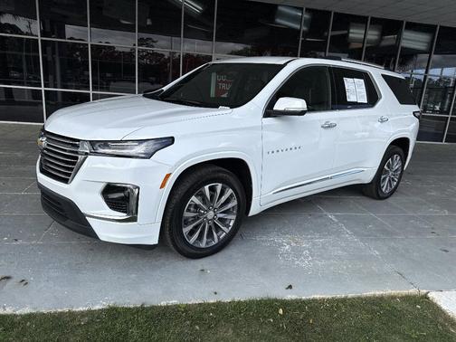 Summit White 2023 Chevrolet Traverse Premier