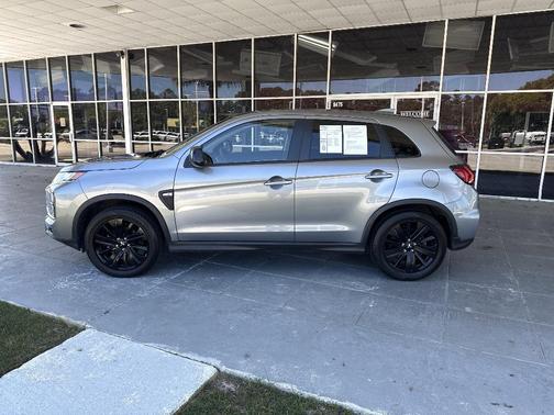 Mercury Gray Metallic 2022 Mitsubishi Outlander Sport LE