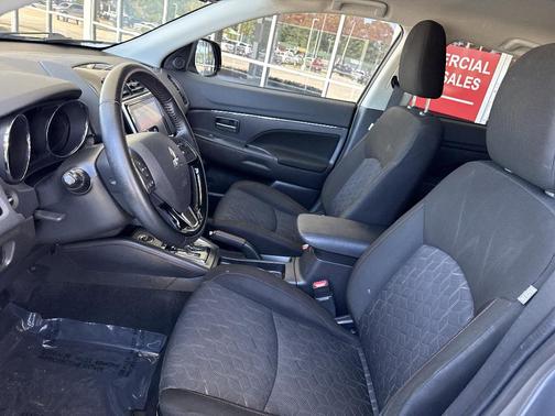 Mercury Gray Metallic 2022 Mitsubishi Outlander Sport LE