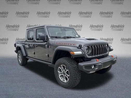 Granite Crystal Clearcoat Metallic 2026 Jeep Gladiator Mojave
