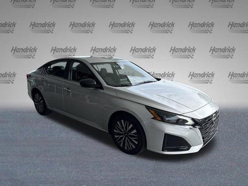 Brilliant Silver Metallic 2025 Nissan Altima SV