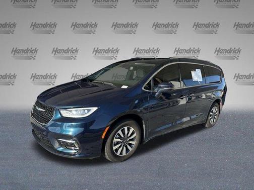 2021 Chrysler Pacifica Hybrid Touring L