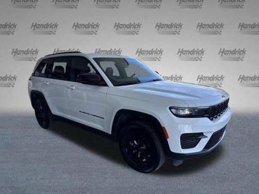 2024 Jeep Grand Cherokee Laredo