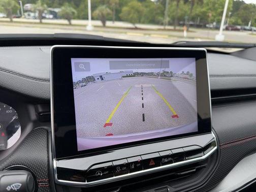 Silver Zynith 2025 Jeep Compass Trailhawk