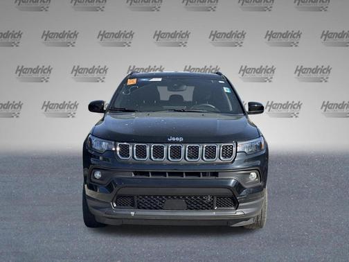 Diamond Black 2023 Jeep Compass Latitude