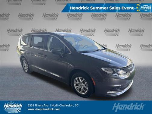 2022 Chrysler Voyager LX