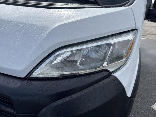 Bright White Clearcoat 2023 RAM ProMaster 2500 High Roof