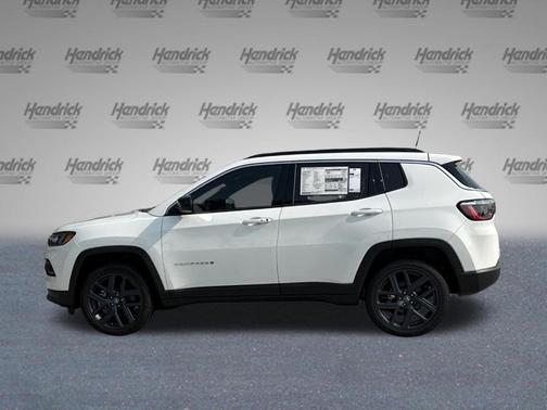 Bright White Clearcoat 2026 Jeep Compass Latitude