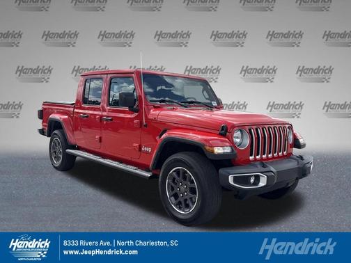 Firecracker Red Clearcoat 2023 Jeep Gladiator Overland