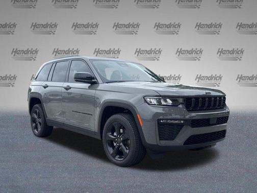 Sting Gray Clearcoat 2027 Jeep Grand Cherokee Limited