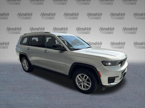 2023 Jeep Grand Cherokee L Laredo 4x4