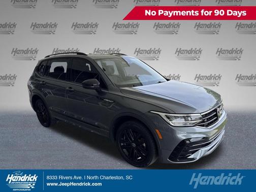 Platinum Gray Metallic 2022 Volkswagen Tiguan 2.0T SE R-Line Black