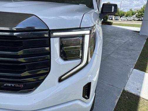 Summit White 2023 GMC Sierra 1500 AT4