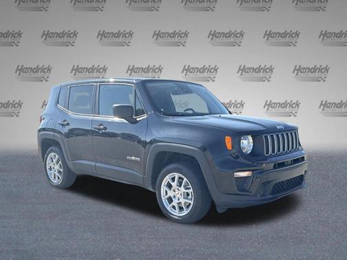 Black Clearcoat 2023 Jeep Renegade Latitude