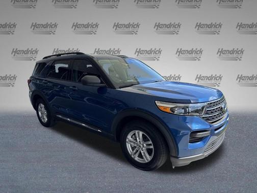 Atlas Blue Metallic 2022 Ford Explorer XLT