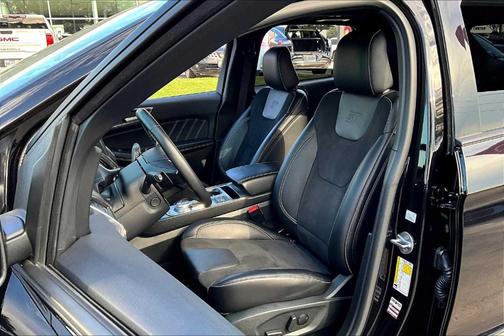 2022 Ford Edge ST