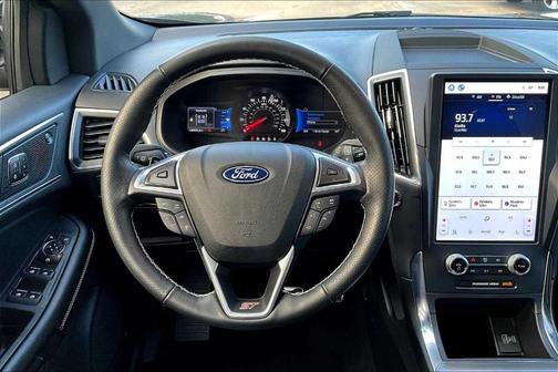 2022 Ford Edge ST