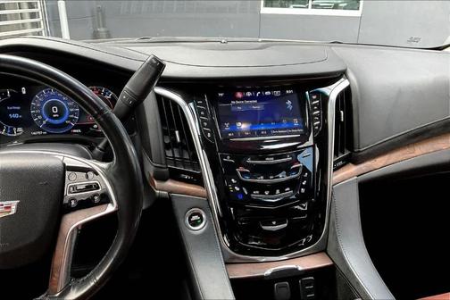 2017 Cadillac Escalade Luxury