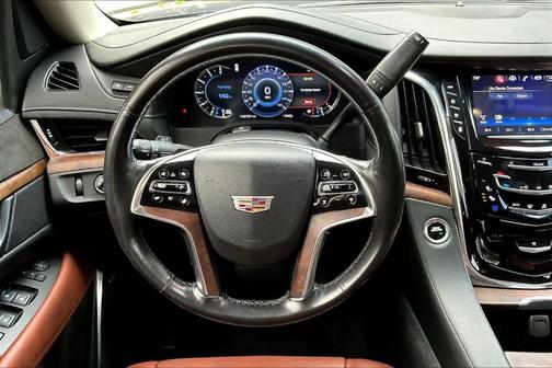 2017 Cadillac Escalade Luxury