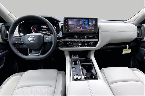 Everest White Pearl Tricoat 2026 Nissan Pathfinder SL