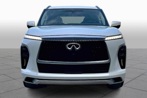 2025 INFINITI QX80 Luxe