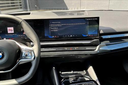 2025 BMW 530 i xDrive