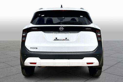 Fresh Powder 2026 Nissan Kicks SV