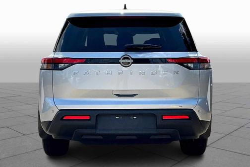 2025 Nissan Pathfinder S