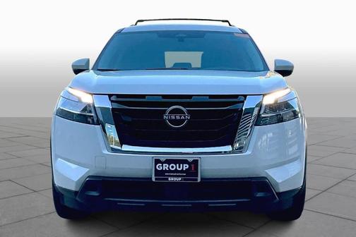 2022 Nissan Pathfinder SV