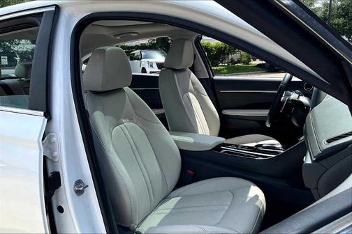 2023 Hyundai SONATA Limited