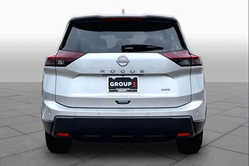 Brilliant Silver Metallic 2025 Nissan Rogue SV