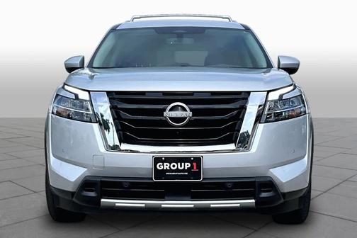 Brilliant Silver Metallic 2023 Nissan Pathfinder SL