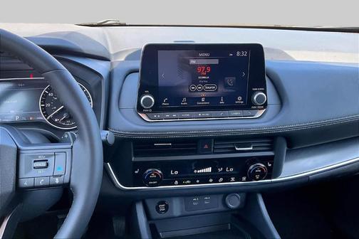 Brilliant Silver Metallic 2025 Nissan Rogue SV