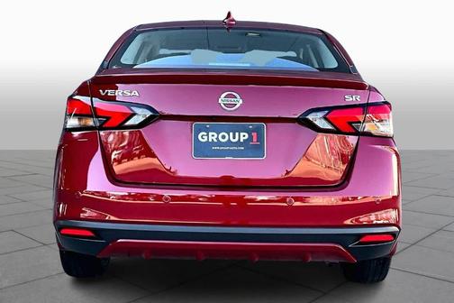 2022 Nissan Versa 1.6 SR