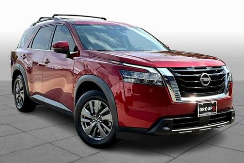 2022 Nissan Pathfinder SV
