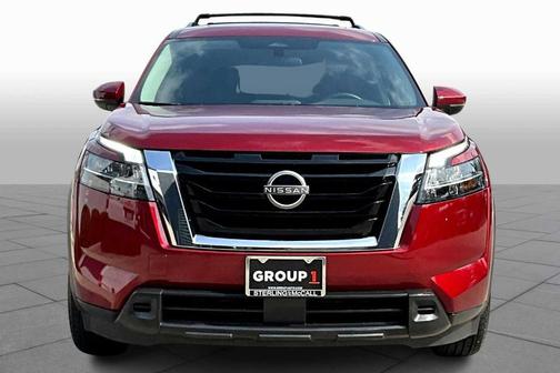 2022 Nissan Pathfinder SV